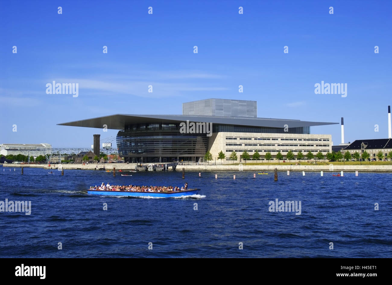 Modernes opernhaus kopenhagen -Fotos und -Bildmaterial in hoher ...