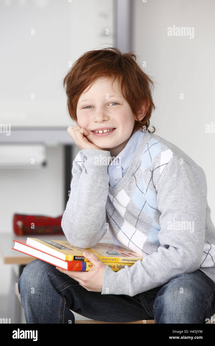 Junge, Rothaarige, frech, Klassenzimmer, sitzen, Stockfoto