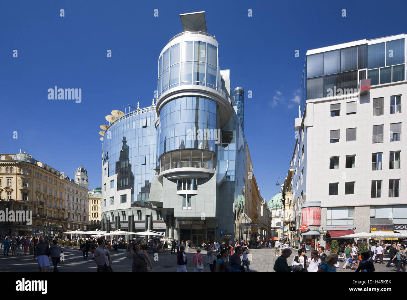 Österreich, Wien, 1. Bereich, Haas-Haus, Raum Stephans, Passanten, Stockfoto