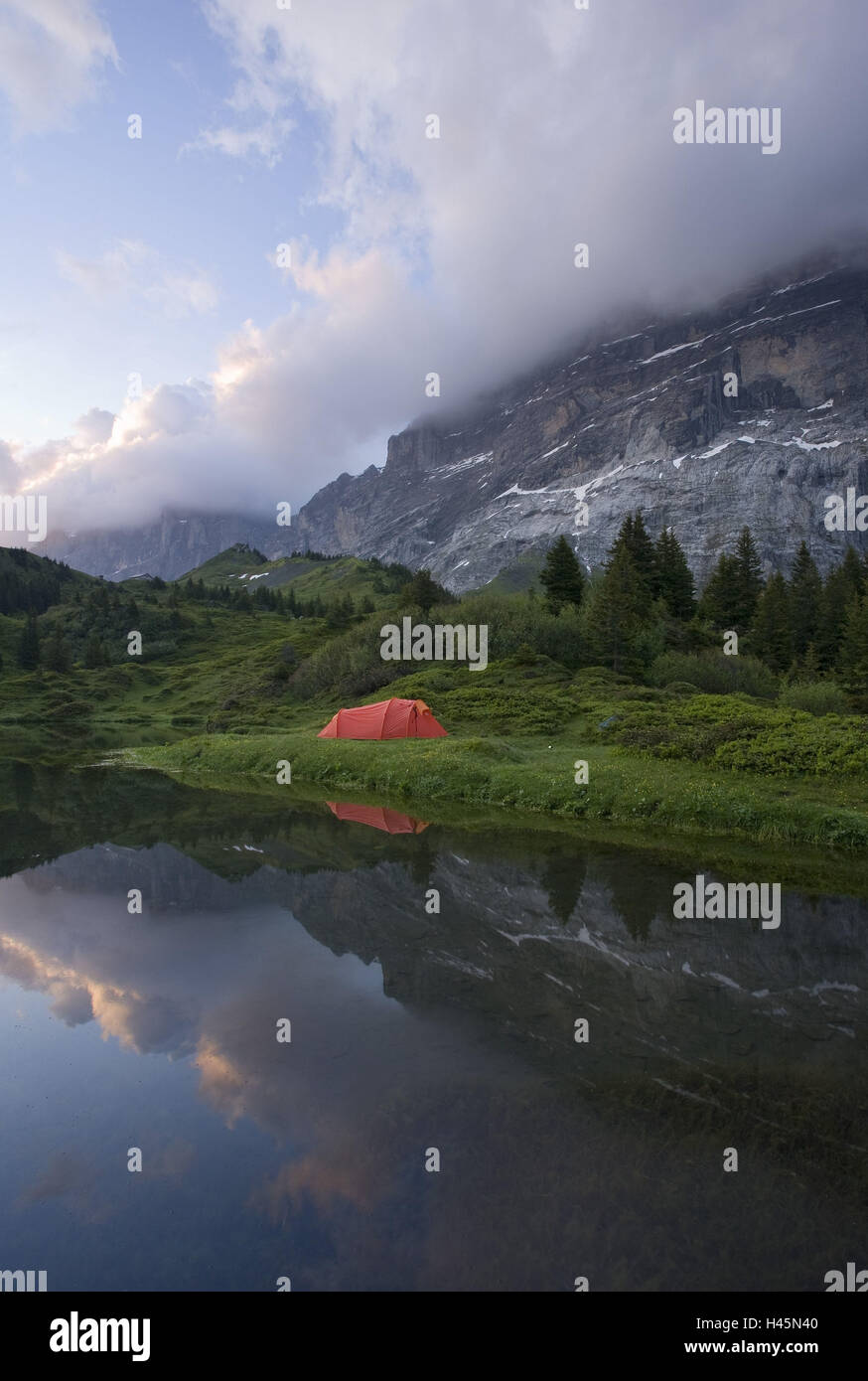 Bernese Camping Oberland Switzerland Stockfotos und -bilder Kaufen - Alamy