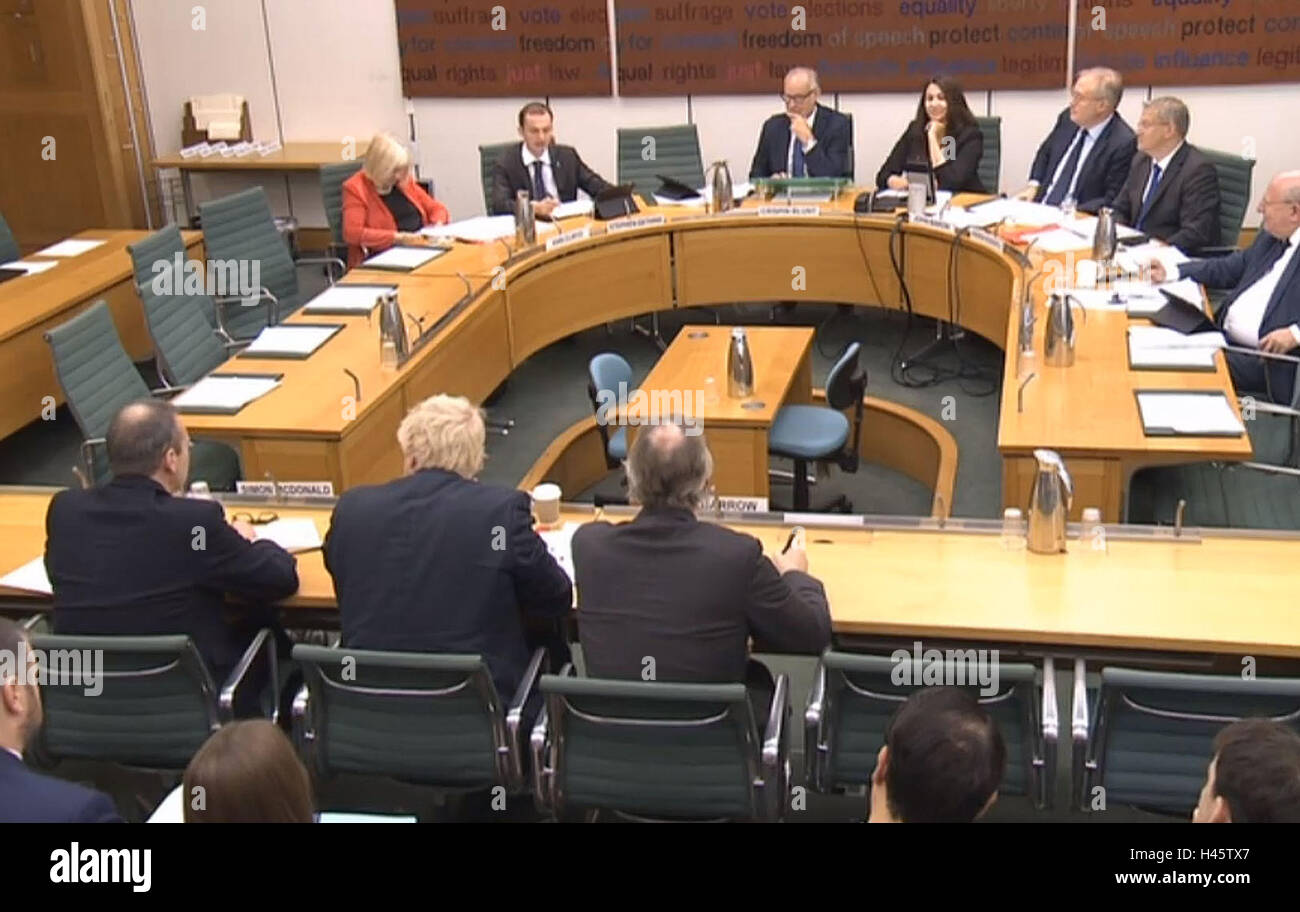 Außenminister Boris Johnson zeugt der Ausschuss für auswärtige Angelegenheiten in Portcullis House, London. Stockfoto