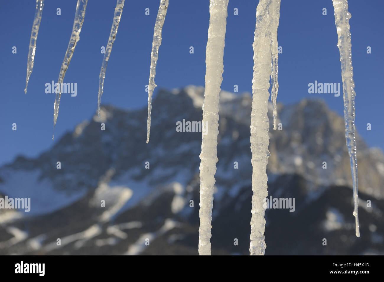 Austria tyrol lermoos zugspitze winter -Fotos und -Bildmaterial in ...