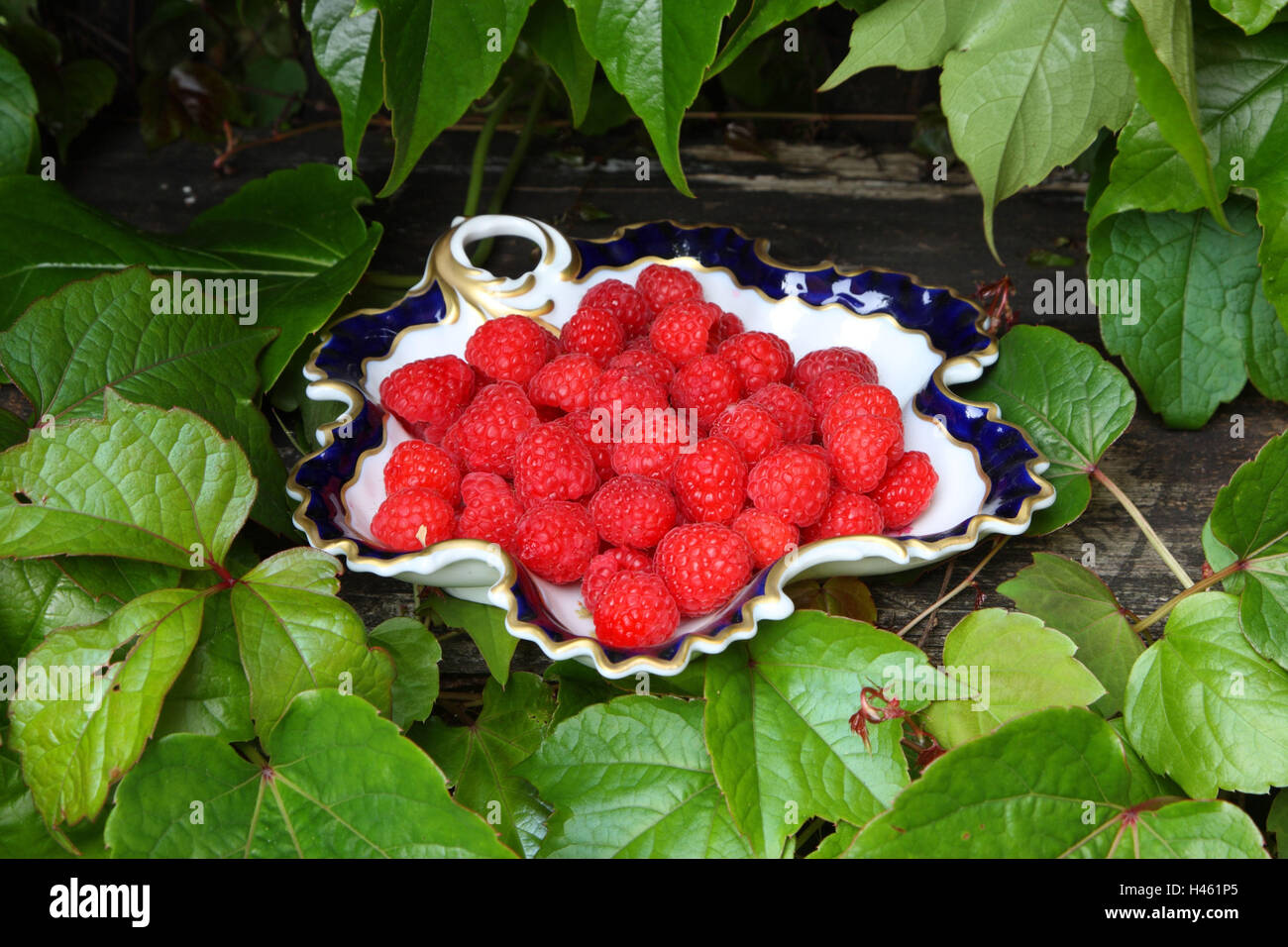 Peeled Raspberry Formato de formato paisaje -Fotos und -Bildmaterial in hoher Auflösung ...