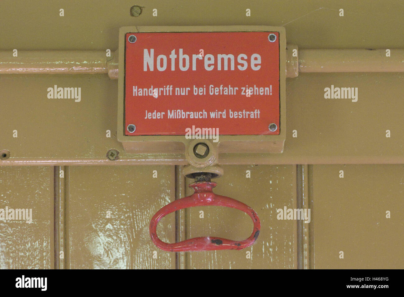 Strafe Zeichen Schreiender missbrauch -Fotos und -Bildmaterial in hoher Auflösung – Alamy