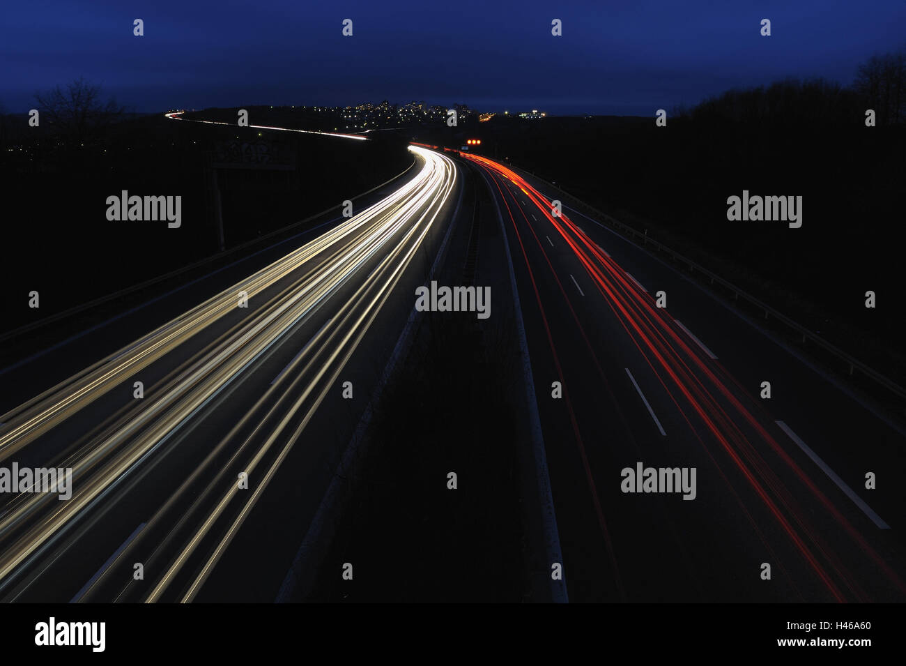 Autobahn, Nacht, leuchtende Spuren, Langzeitbelichtung, A3, Würzburg, Bayern, Deutschland, Stockfoto