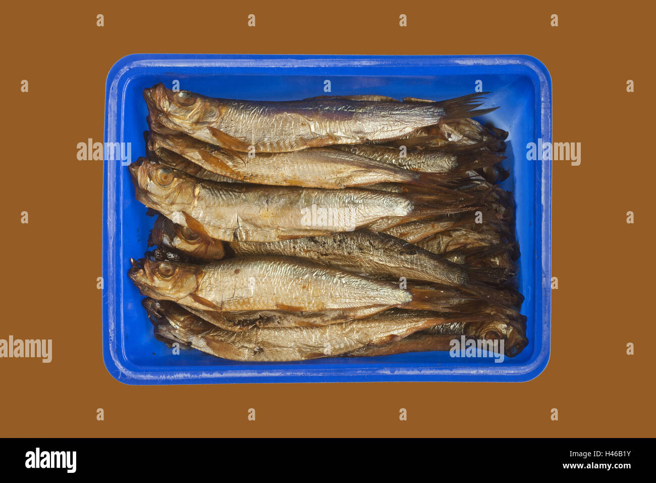 Sprotten, Fisch, geräuchert, Seefisch, Fischspezialität, Freisteller, Stockfoto