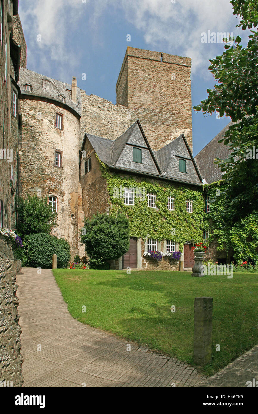 Deutschland, Hessen, Runkel in der Lahn, Burg Runkel, externe Schloss Hof, Burgfried, Runkel, Burg, Schloss Hof, Depression Schloss, Ruine, Burgruine, im Außenbereich, Stockfoto