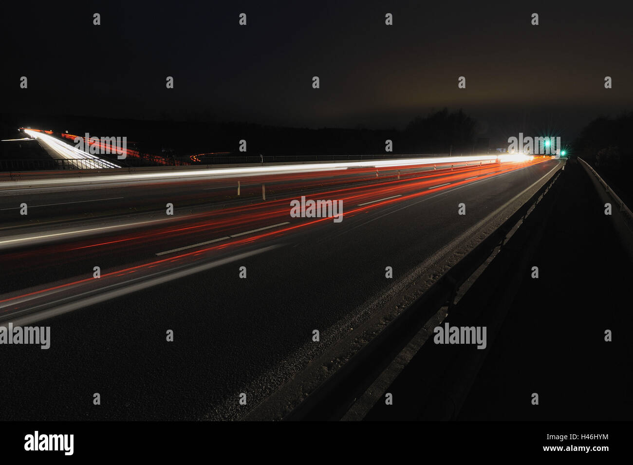 Autobahn, Nacht, Ampel, leuchtende Spuren, Langzeitbelichtung, A3, Würzburg, Bayern, Deutschland, Stockfoto