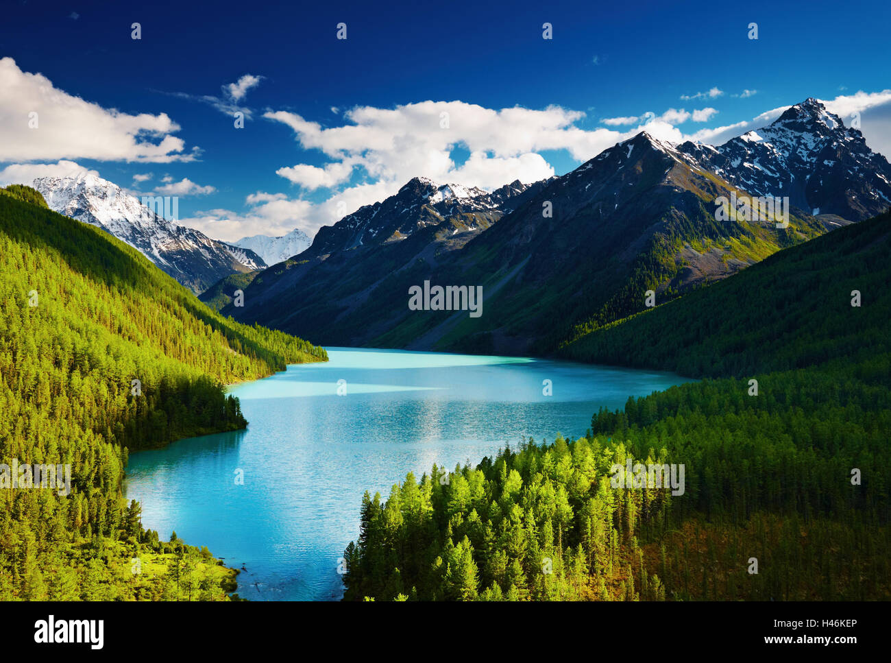Wunderschönen türkisfarbenen See Kucherlinskoe im Altai-Gebirge Stockfoto