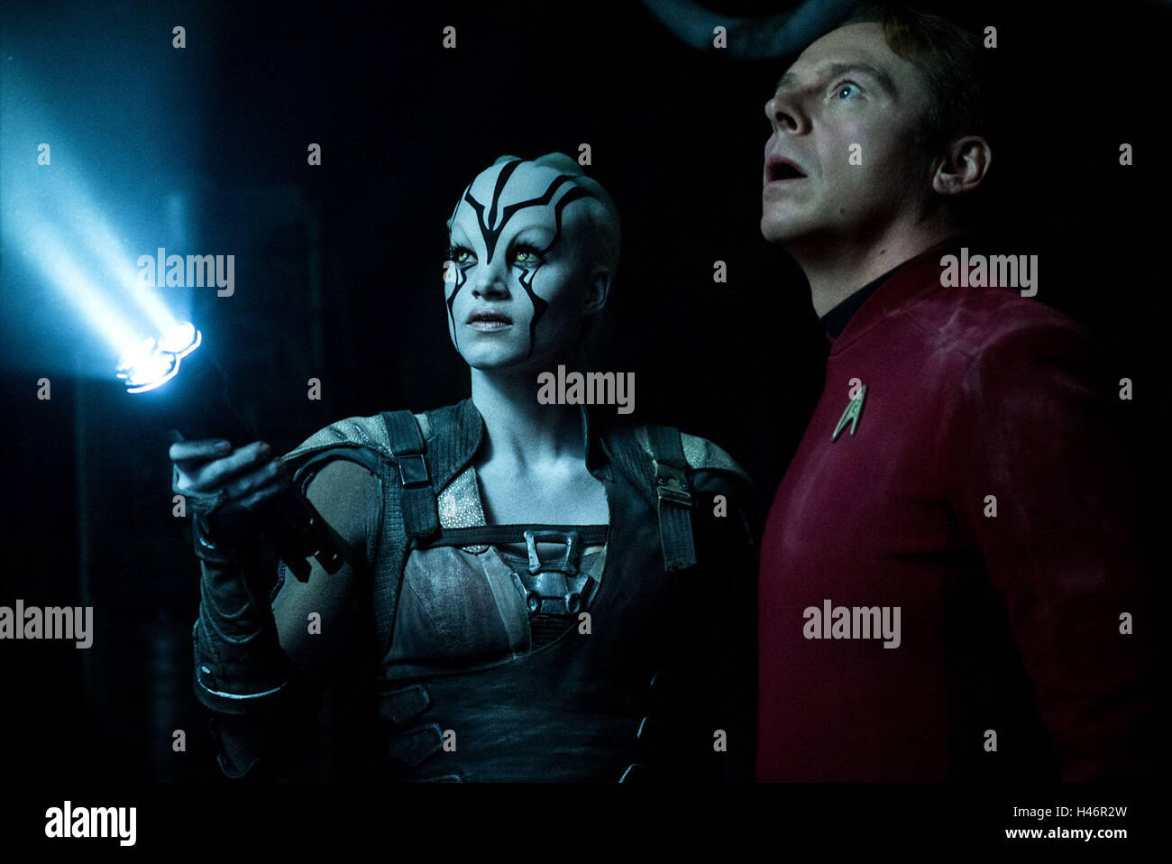 STAR TREK JENSEITS (2016) SOFIA BOUTELLA SIMON PEGG JUSTIN LIN (DIR) MOVIESTORE SAMMLUNG LTD Stockfoto