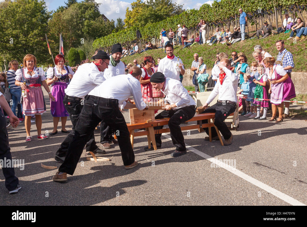 Thanksgiving-Weinlese-fest und traditionellen Trachtenumzug, Sasbachwalden, Schwarzwald, Baden-Württemberg, Deutschland Stockfoto