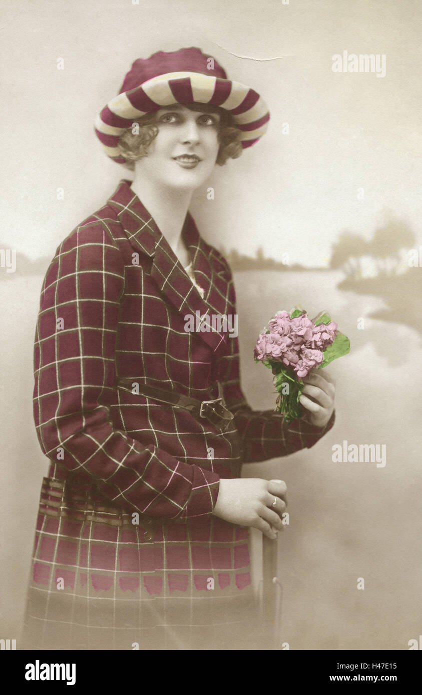 Nostalgie, Frau, Hut, Mantel, Blumen, farbige, Postkarte, nostalgisch, Stockfoto