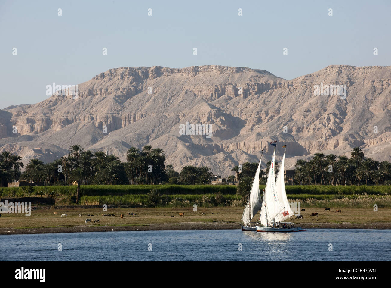 Ägypten, Luxor, Blick über den Nil zur Westbank, Stockfoto