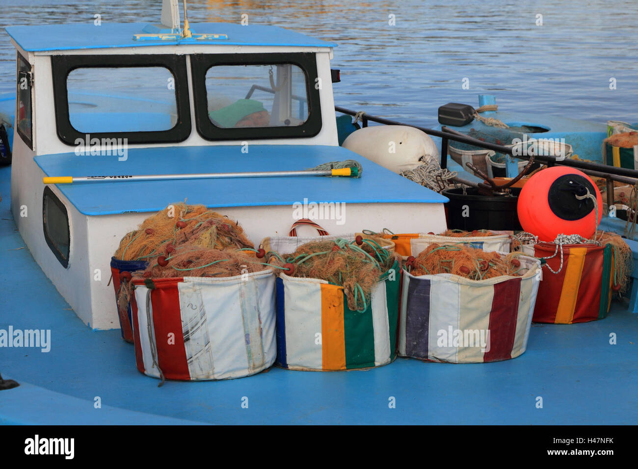 Fischerboot im Hafen Agia Napa, Zypern, Stockfoto