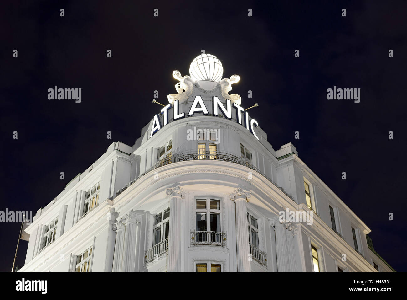 Prächtige Fassade des Grandhotel Atlantic, St. Georg, Hamburg, Deutschland Stockfoto