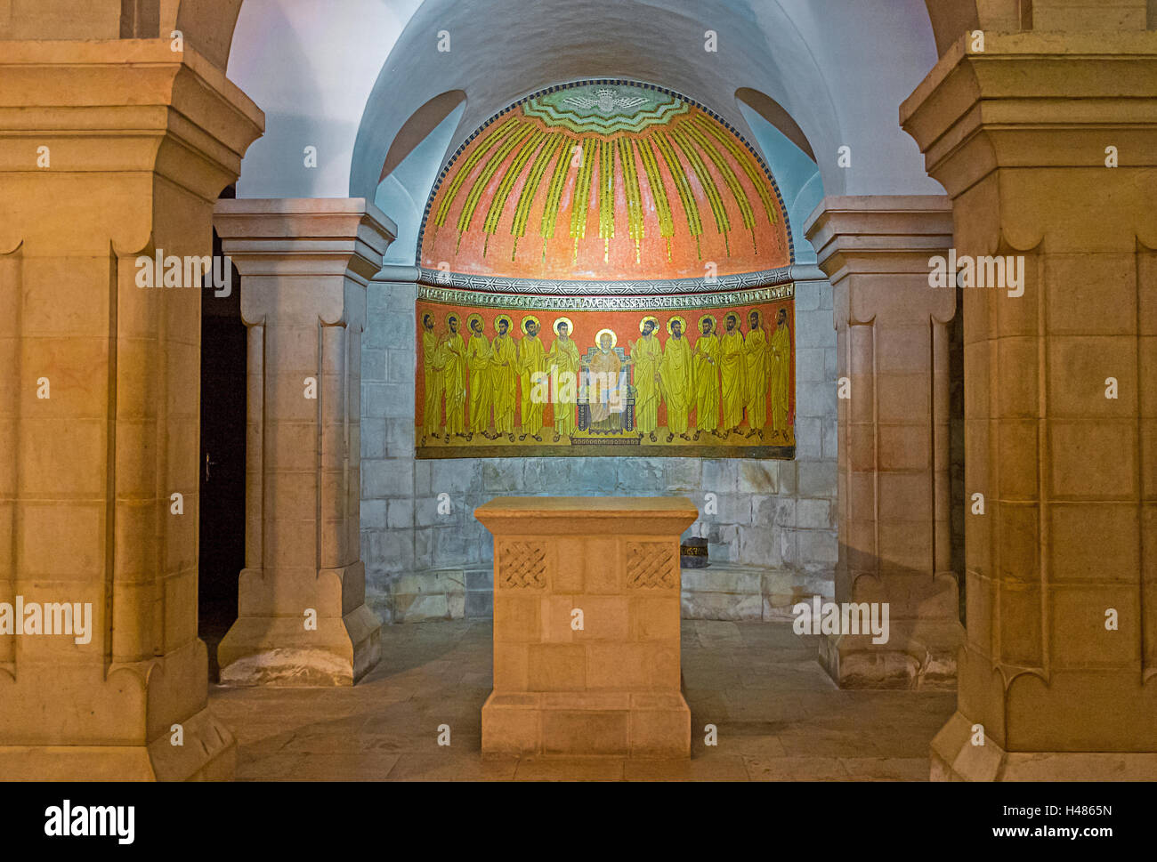Krypta der dormitio kirche -Fotos und -Bildmaterial in hoher Auflösung ...