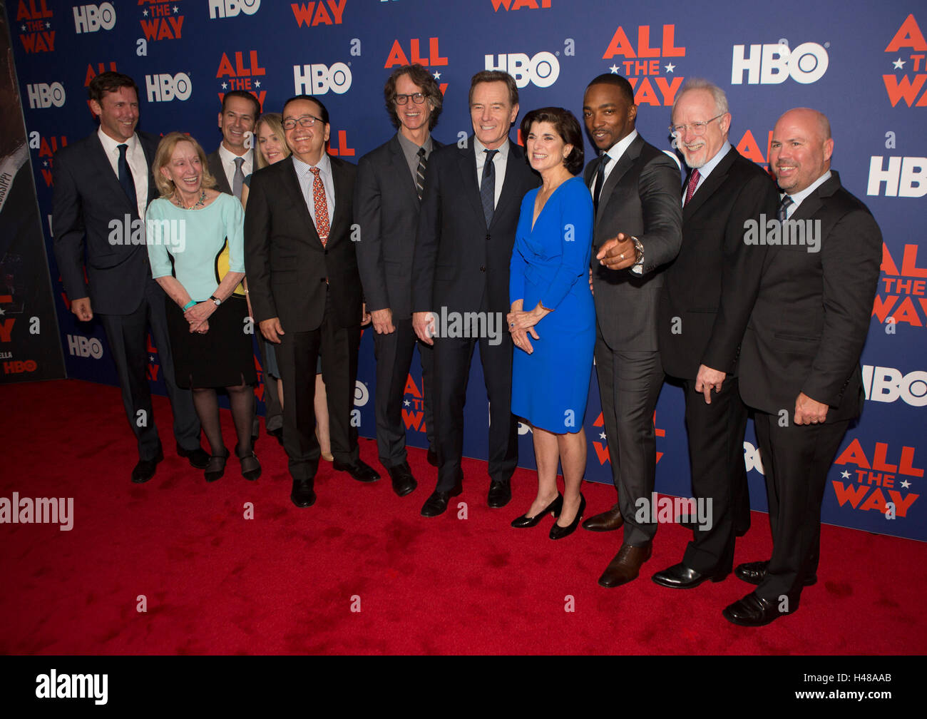 Mark K Updegrove, Doris Kearns Goodwin, Darryl Frank, Tara Grace, Len Amato, Jay Roach, Bryan Cranston, Luci Baines Johnson, Anthony Mackie, Robert Schenkkan und Justin Falvey besuchen die Austin-Premiere von HBO Film ganz auf die LBJ Presidential Libr Stockfoto