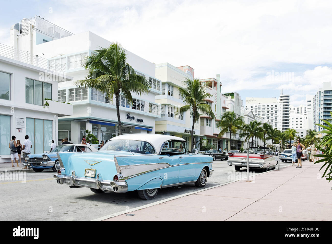 Chevrolet Bel Air, Baujahr 1957, den fünfziger Jahren, amerikanische Oldtimer, Ocean Drive, Miami South Beach Art Deco District, Florida, USA, Stockfoto
