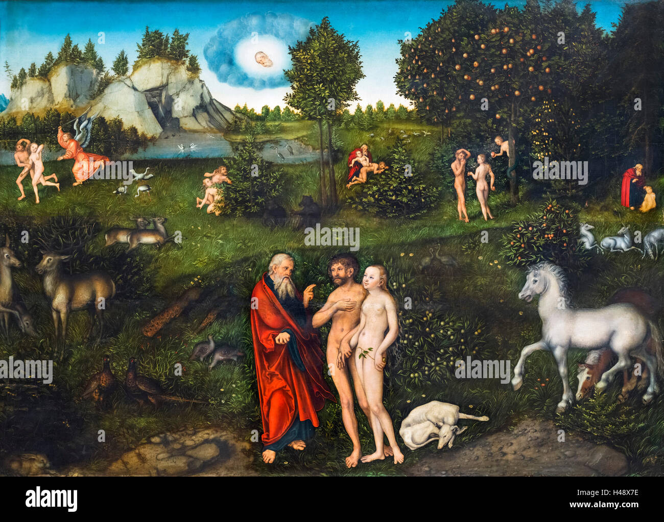 Paradise (Paradies) von Lucas Cranach dem älteren, 1530. Das Gemälde zeigt die Erstellung und der Fall des Menschen. Im Vordergrund befiehlt Gott Adam und Eva nicht von der Frucht des Baumes der Erkenntnis von gut und Böse zu essen. Stockfoto