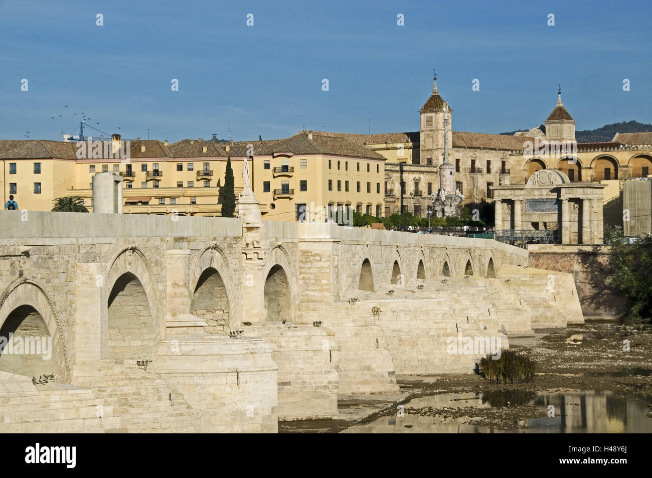 Spanien, Cordoba, Römerbrücke, Puente Romano, Old Town, "Palacio de Congresos y Exposiciones", Stockfoto
