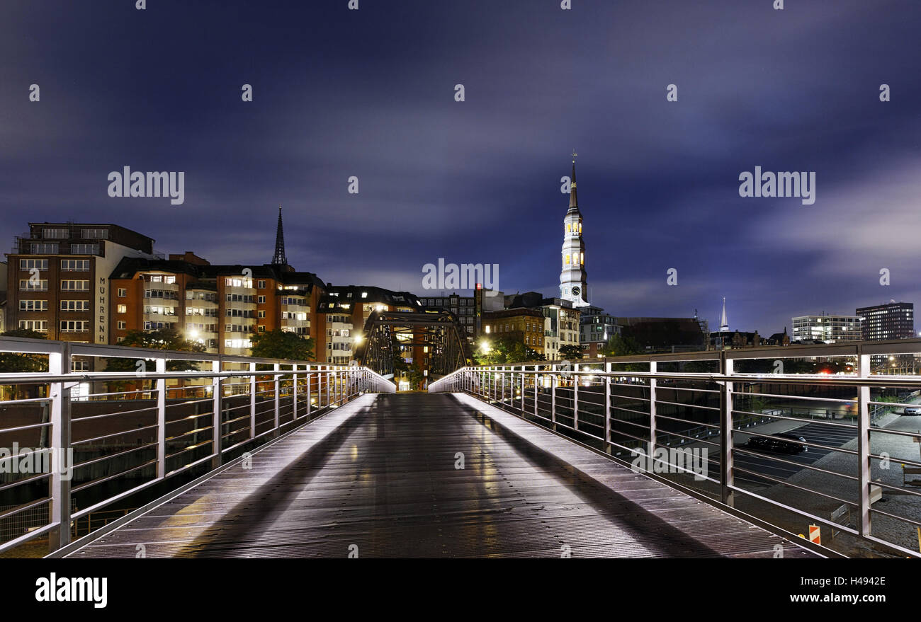 Kibbelstegbrücke in der Nacht, Speicherstadt, Hamburg-Mitte, Hanse Stadt Hamburg, Deutschland Stockfoto