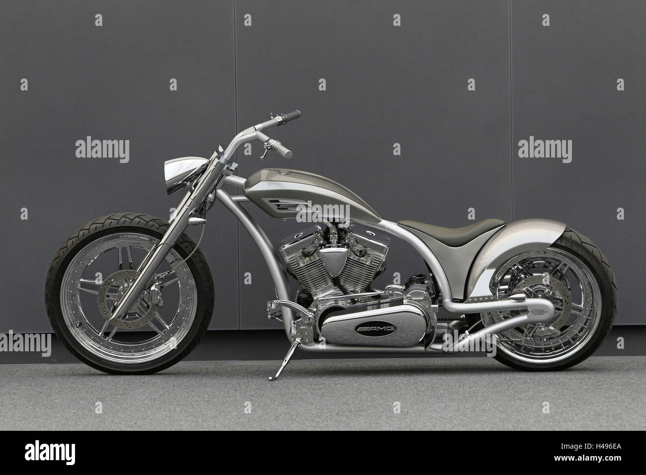 Motorrad, AMG, linke Seite, Silber, Design Motorrad chopper, Stockfoto