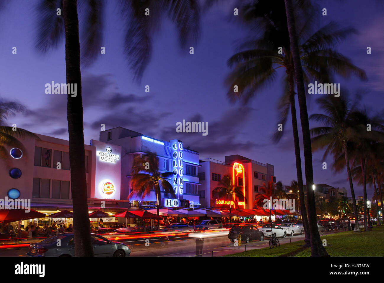 Colony Hotel, Fassade, Ocean Drive in der Abenddämmerung, Miami South Beach Art Deco District, Florida, USA, Stockfoto
