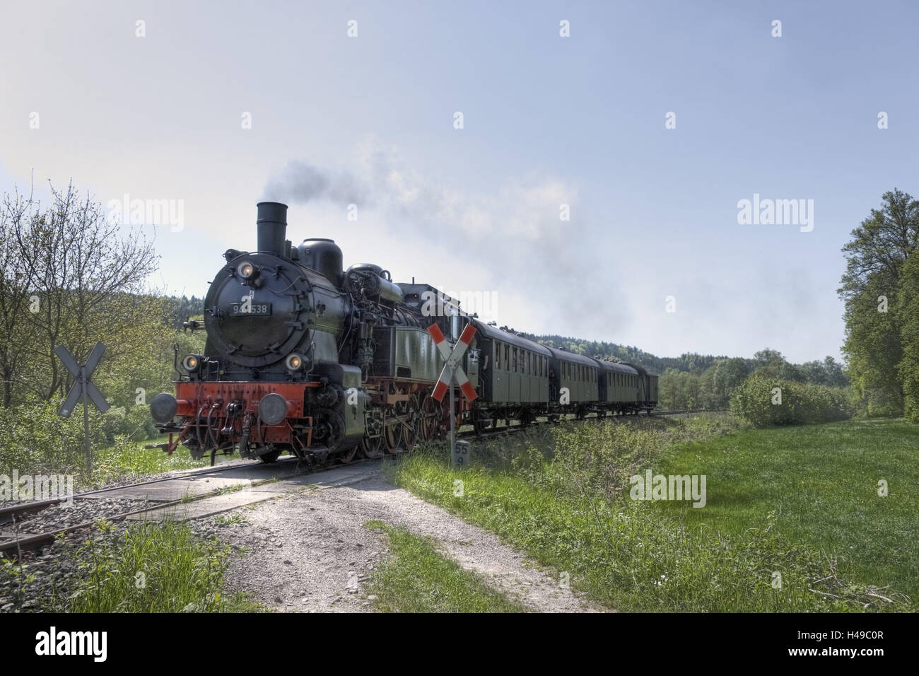 Personenzug, Dampflokomotive, Landschaft, Pfad, Bahnübergang, Bahnübergang Zeichen, Stockfoto Personenzug, Dampflokomotive, Landschaft, Pfad, Bahnübergang, Bahnübergang Zeichen, Stockfoto