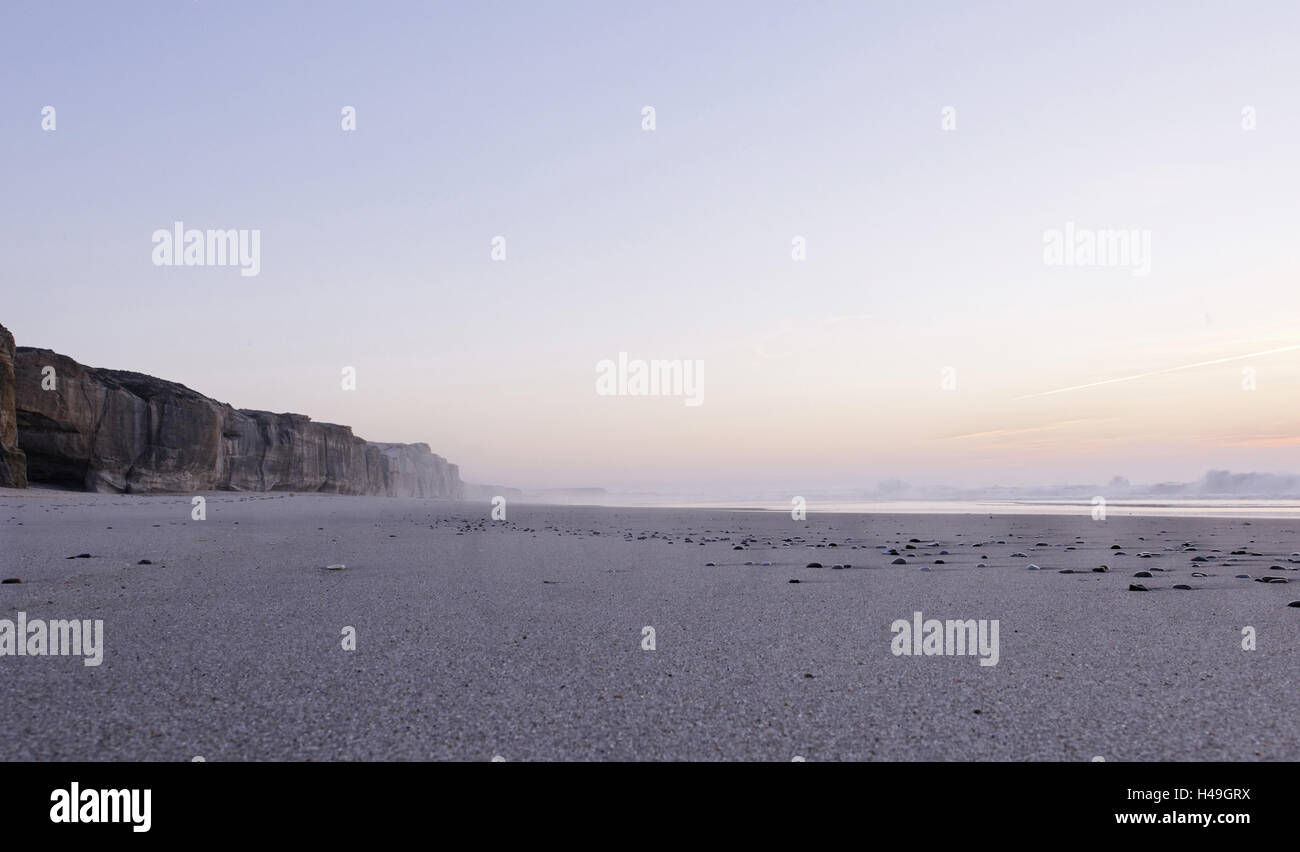 Portugiesische Atlantikküste, salzigen Schaum nach Sonnenuntergang, Praia d ' El Rey, Provinz Obidos, Portugal, Stockfoto