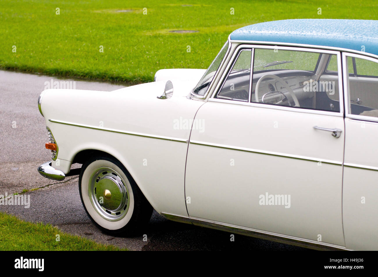 Geparkte Oldtimer, Opel, Stockfoto