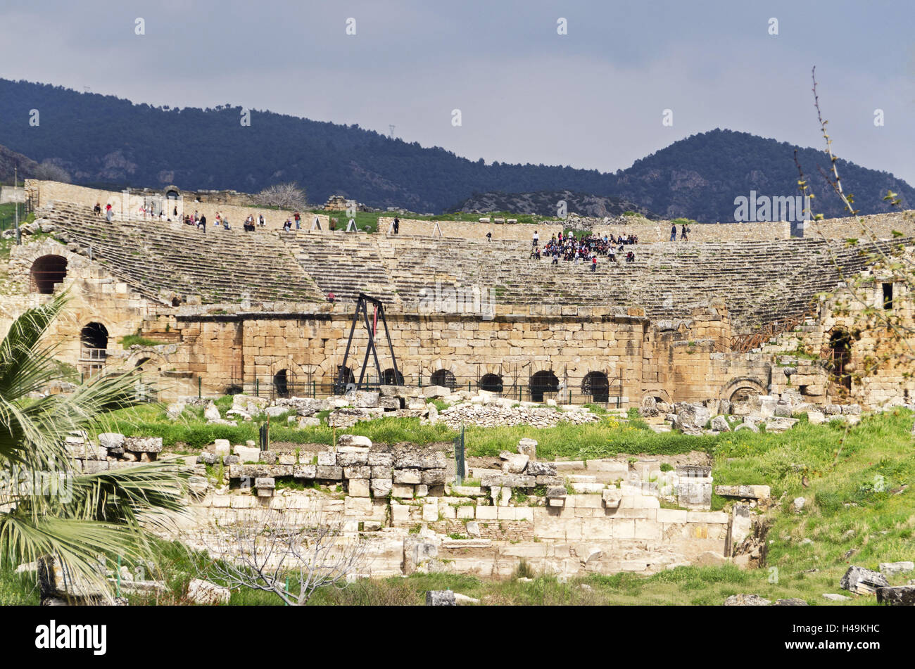 Türkei, Westanatolien, Provinz Denizli, Pamukkale, Hierapolis, Theater, Tourist, Archäologie, Ausgrabung, Ruine Standort, Treppen, antiken, römischen, Menschen, Stockfoto