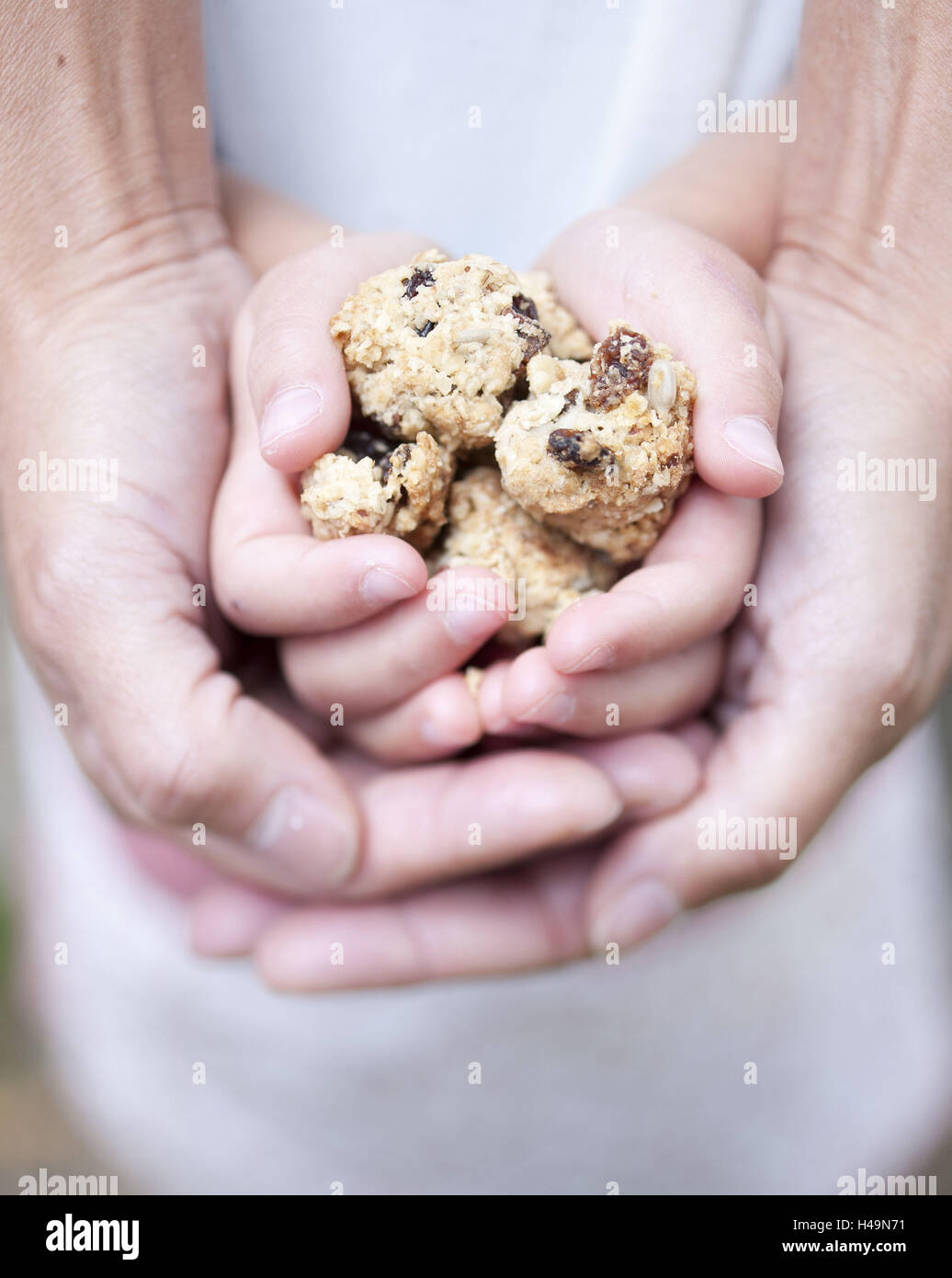 Frau, Kind, Hände, Cookie, close-up, Stockfoto