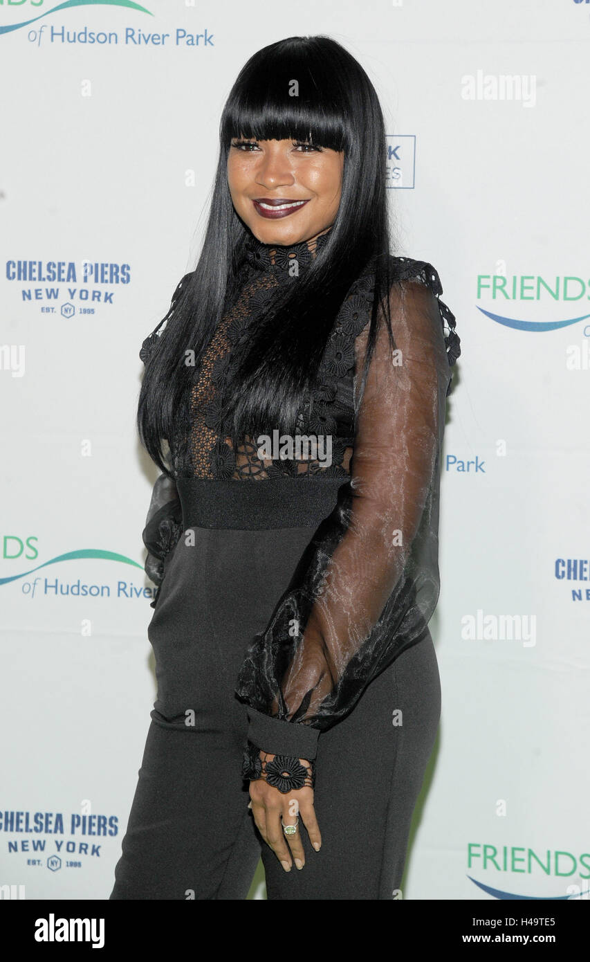 New York, NY, USA. 13. Oktober 2016. Shani James besucht die 2016 Freunde des Hudson River Park Gala im Hudson River Park Pier 62 am 13. Oktober 2016 in New York City. Bildnachweis: John Palmer/Media Punch/Alamy Live-Nachrichten Stockfoto