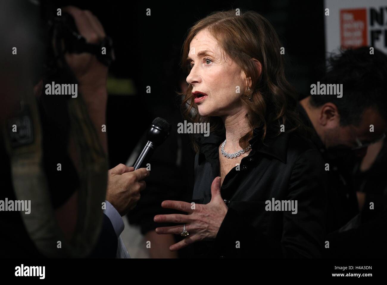 New York, NY, USA. 14. Oktober 2016. Isabelle Huppert besucht "Things to Come" und "Elle" Filmpremieren am NYFF54 in der Alice Tully Hall am 14. Oktober 2016 in New York City. Bildnachweis: Diego Corredor/Medien Punch/Alamy Live-Nachrichten Stockfoto