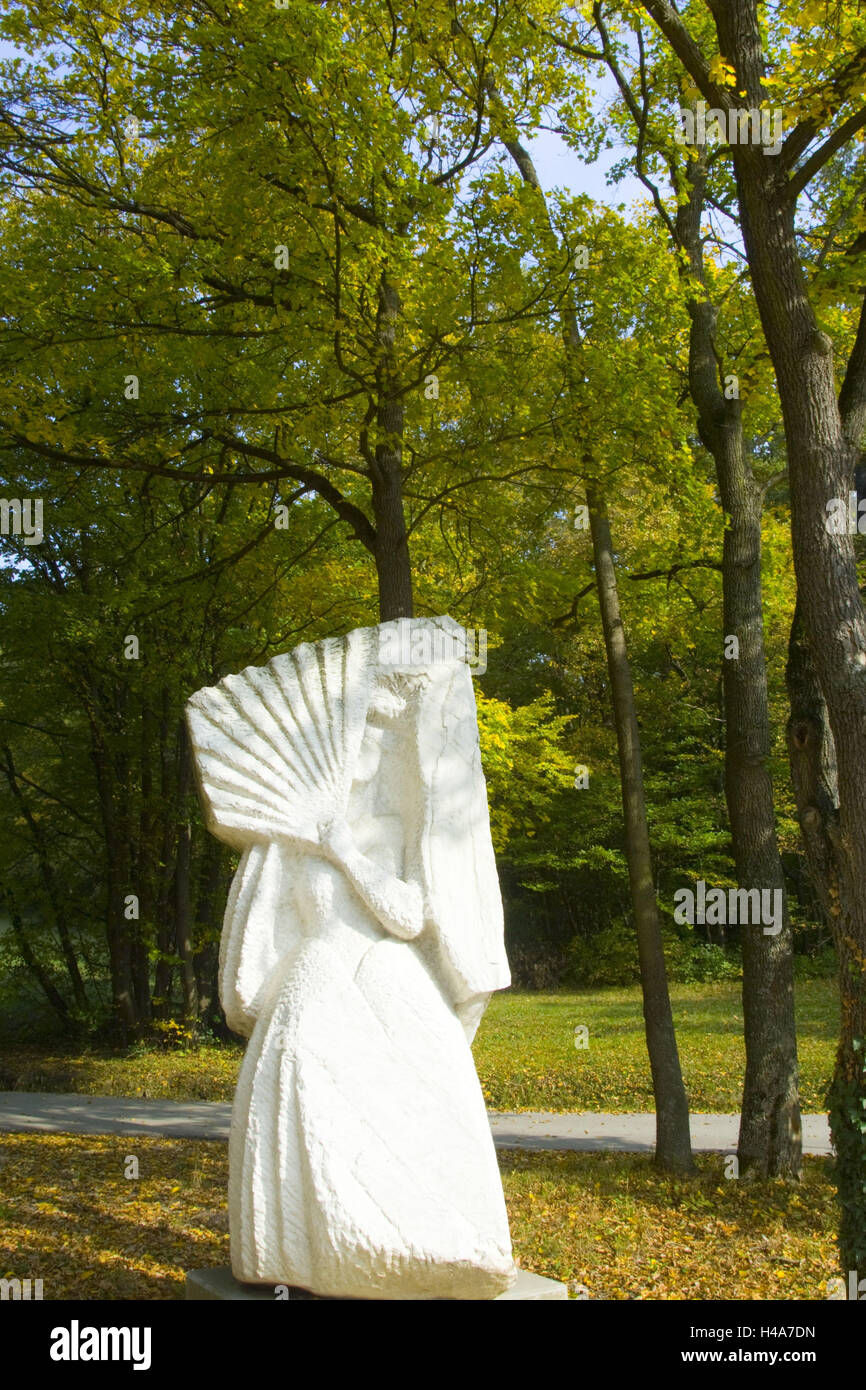 Österreich, Wien, Statue der Kaiserin Elisabeth von Österreich, "zwanghafte Flug Freiheit" Ulrike Troger im Lainzer Tiergarten Stockfoto