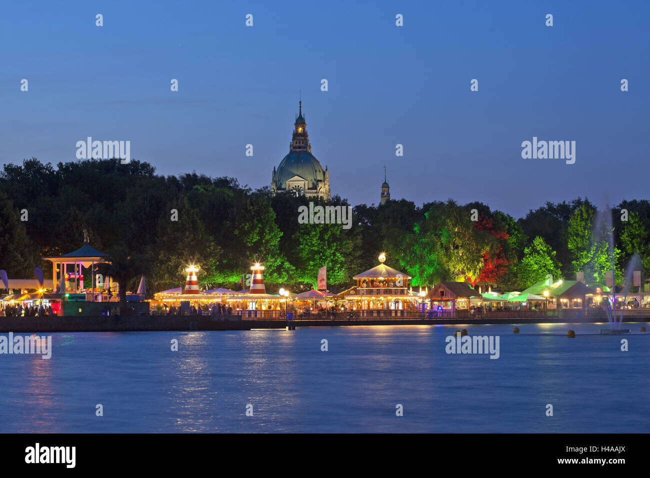 Deutschland, Niedersachsen, Hannover, Maschsee Festival, Abend, Abenddämmerung, Stockfoto