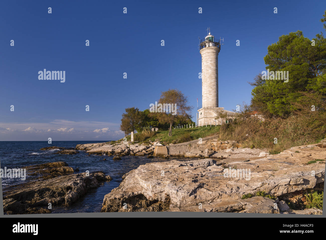 Kroatien, Istrien, Adria-Küste, Umag, Dorf Savudrija, Leuchtturm am Kap Savudrija, Stockfoto
