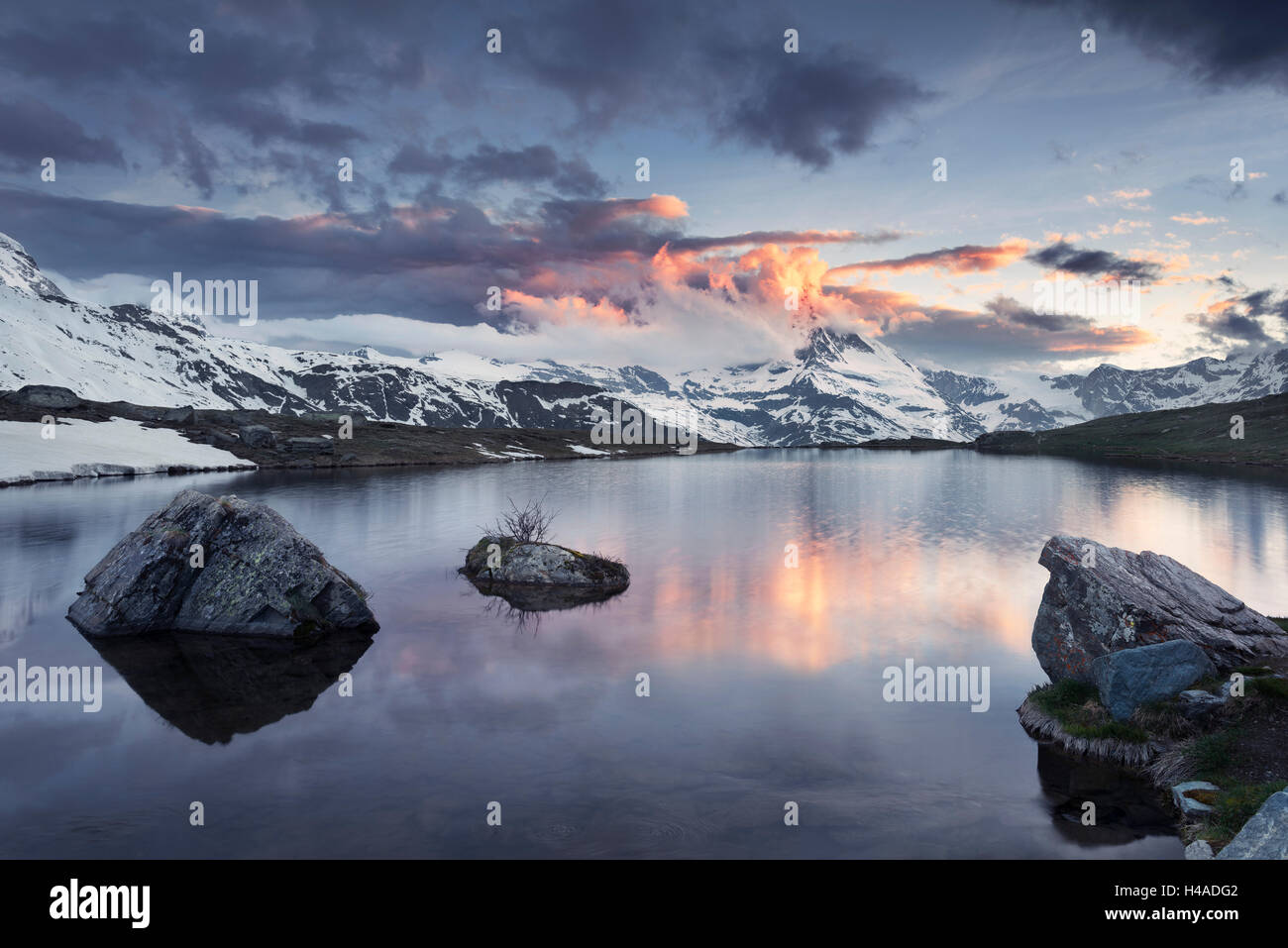 Schweiz, Zermatt, Matterhorn, Stellisee (See), Walliser Alpen, Stockfoto