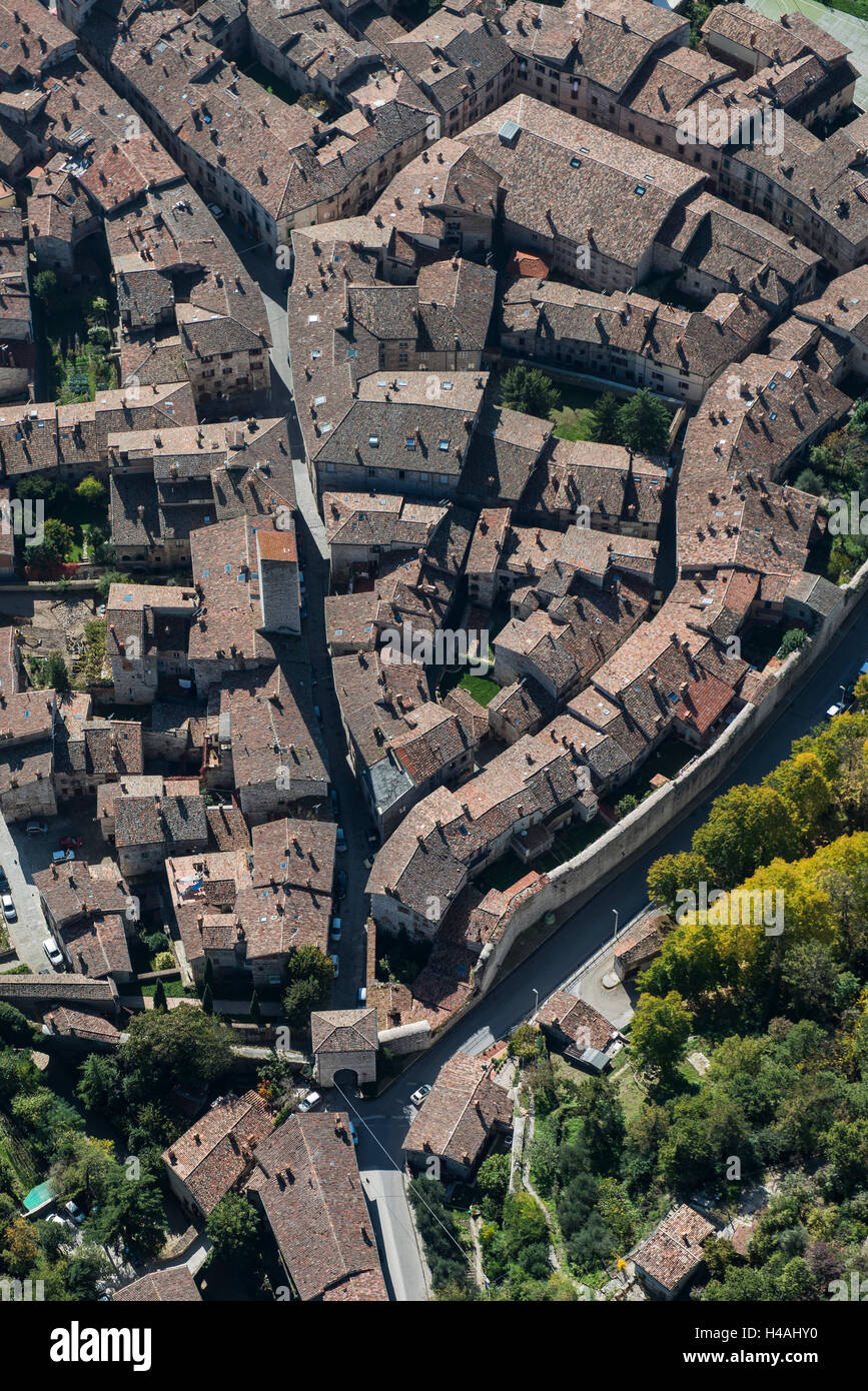 Gubbio, Altstadt, Stadtzentrum, Kirche, Umbrien, Italien, historische Gebäude und Architektur-Denkmal, Luftaufnahme Stockfoto