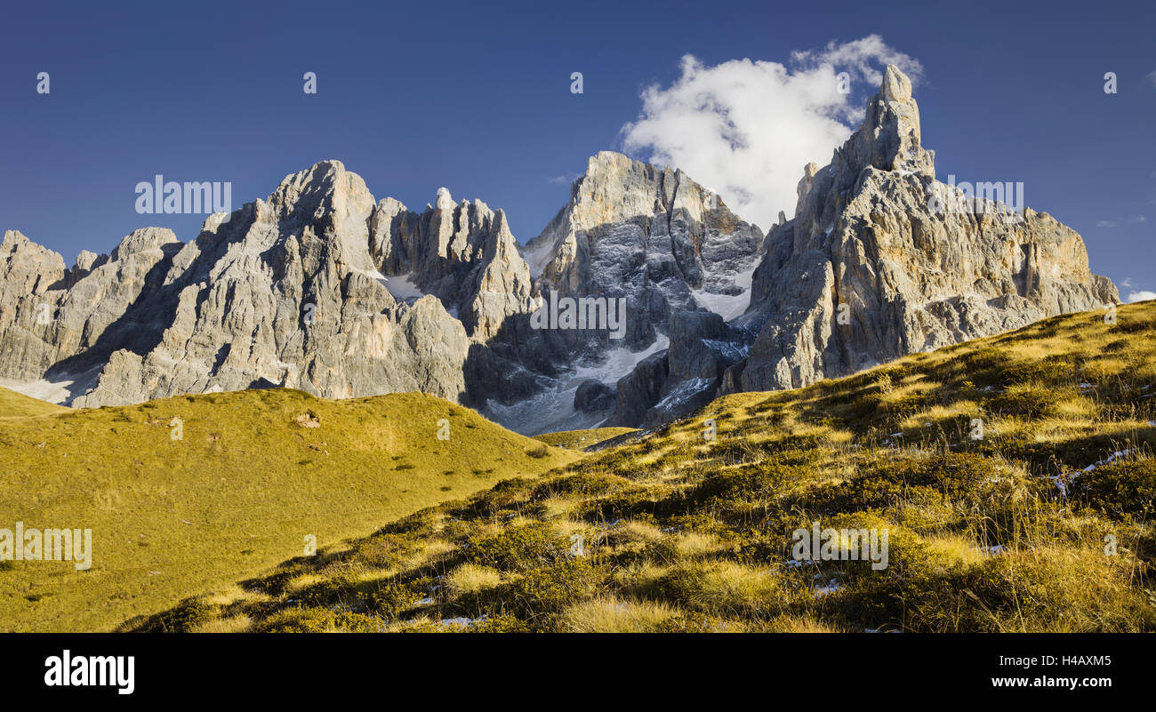 Cima dei Bureloni (3130m), Cima della Vezzana (3192m), Cimon della Pala (3184m), Passo Rolle, Trentino - Alto Adige, Dolomiten, Italien Stockfoto
