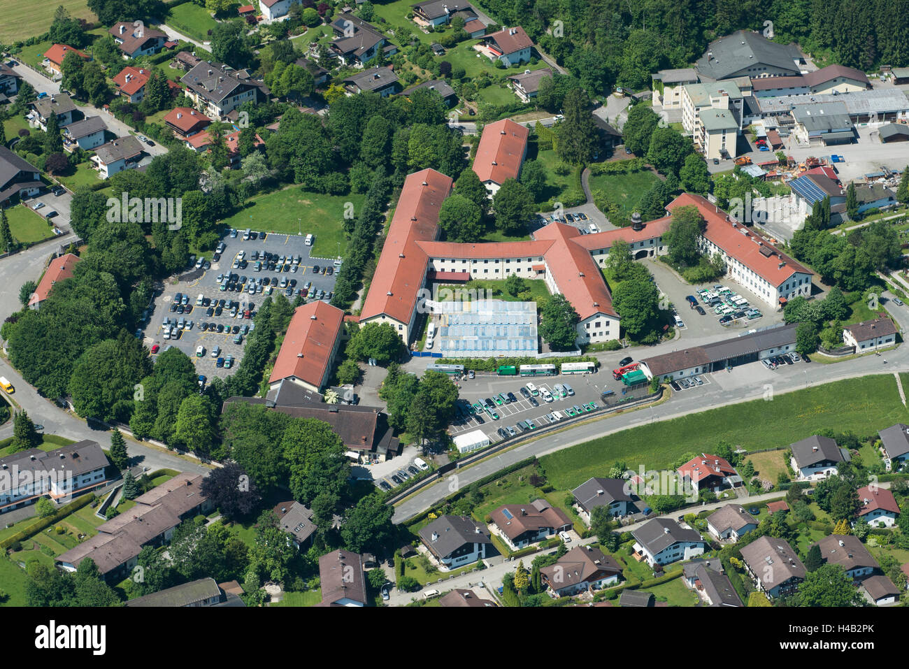 G7-Gipfel 2015 auf Schloss Elmau, Garmisch-Partenkirchen, Container-Gefängnis, Polizei und Justizzentrum, Luftaufnahme, Bayern, Deutschland Stockfoto