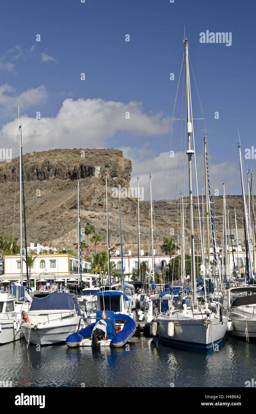 Spanien, Kanarische Inseln, Gran Canaria, Puerto de Mogán, Marina, Felsenküste, Stockfoto