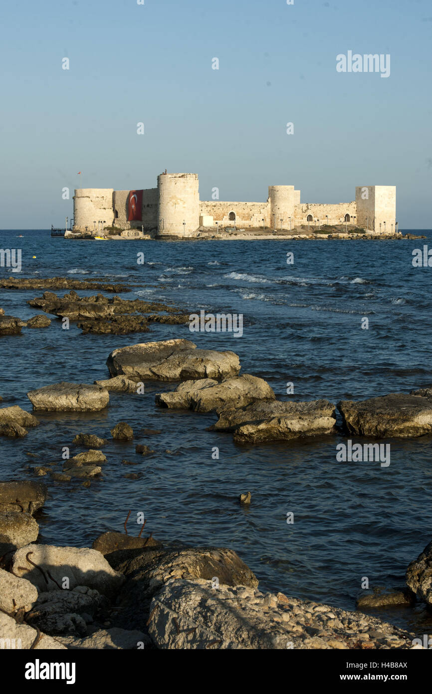 Türkei, Provinz Icel (Mersin), Silifke, Kizkalesi, Meer Schloss der antiken Korykos Stockfoto