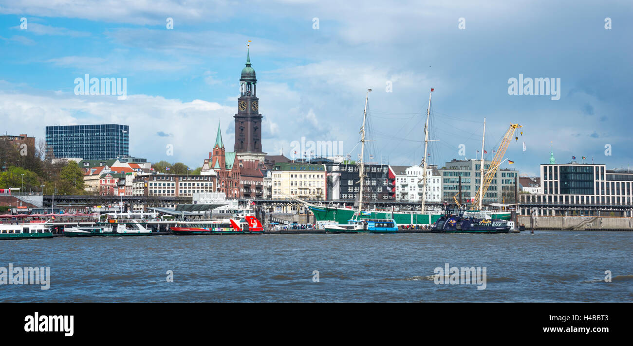 Elbe River Blick, den Michel, Hafen, Hamburg, Hamburg, Deutschland Stockfoto