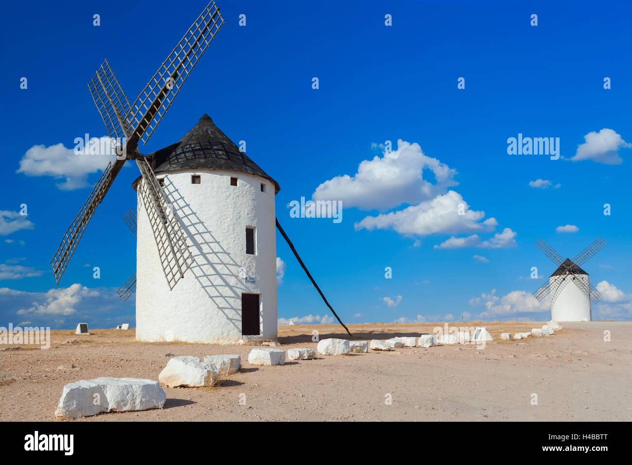 Windmühlen, Alcázar de San Juan, Ciudad Real Provinz Castilla - La Mancha, Spanien Stockfoto