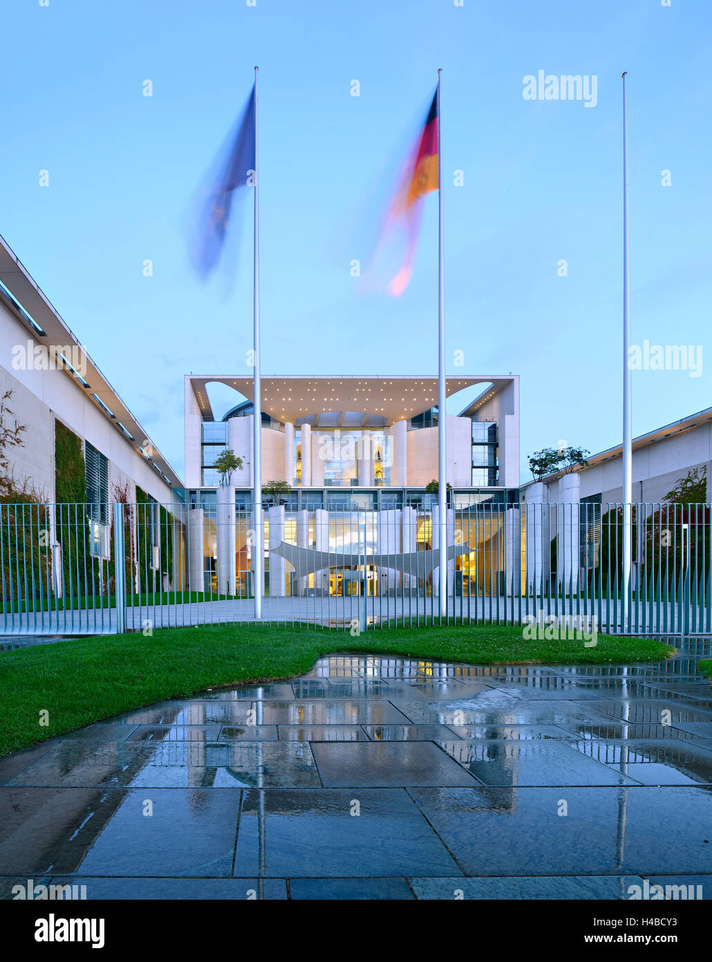 Deutschland, Berlin, Regierungsviertel, Bundeskanzleramt, die Gebäude, in den frühen Morgenstunden Stockfoto