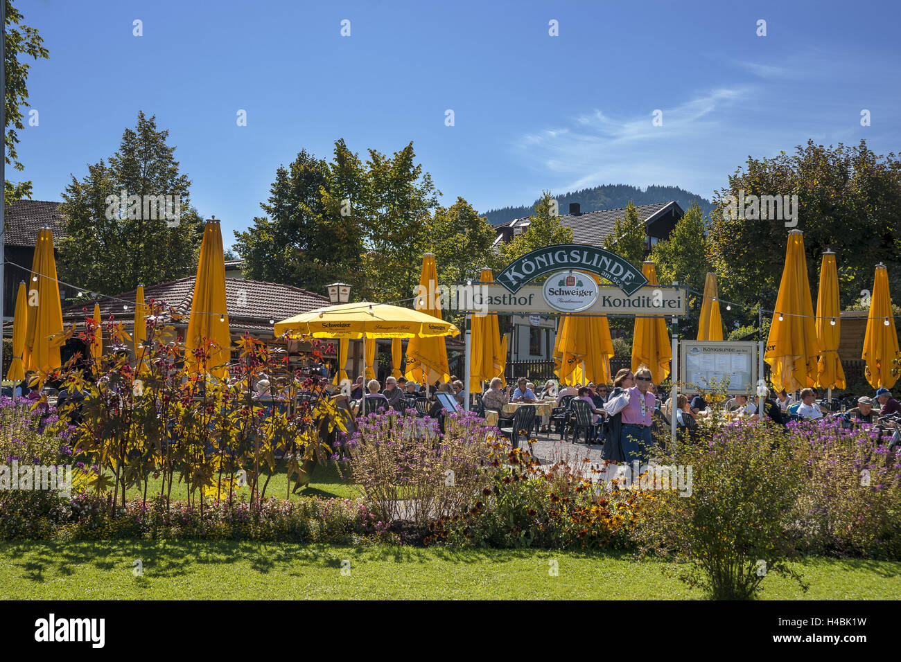 Deutschland, Bayern, Bad Wiessee, Bier Garten König Linde in Tegernsee