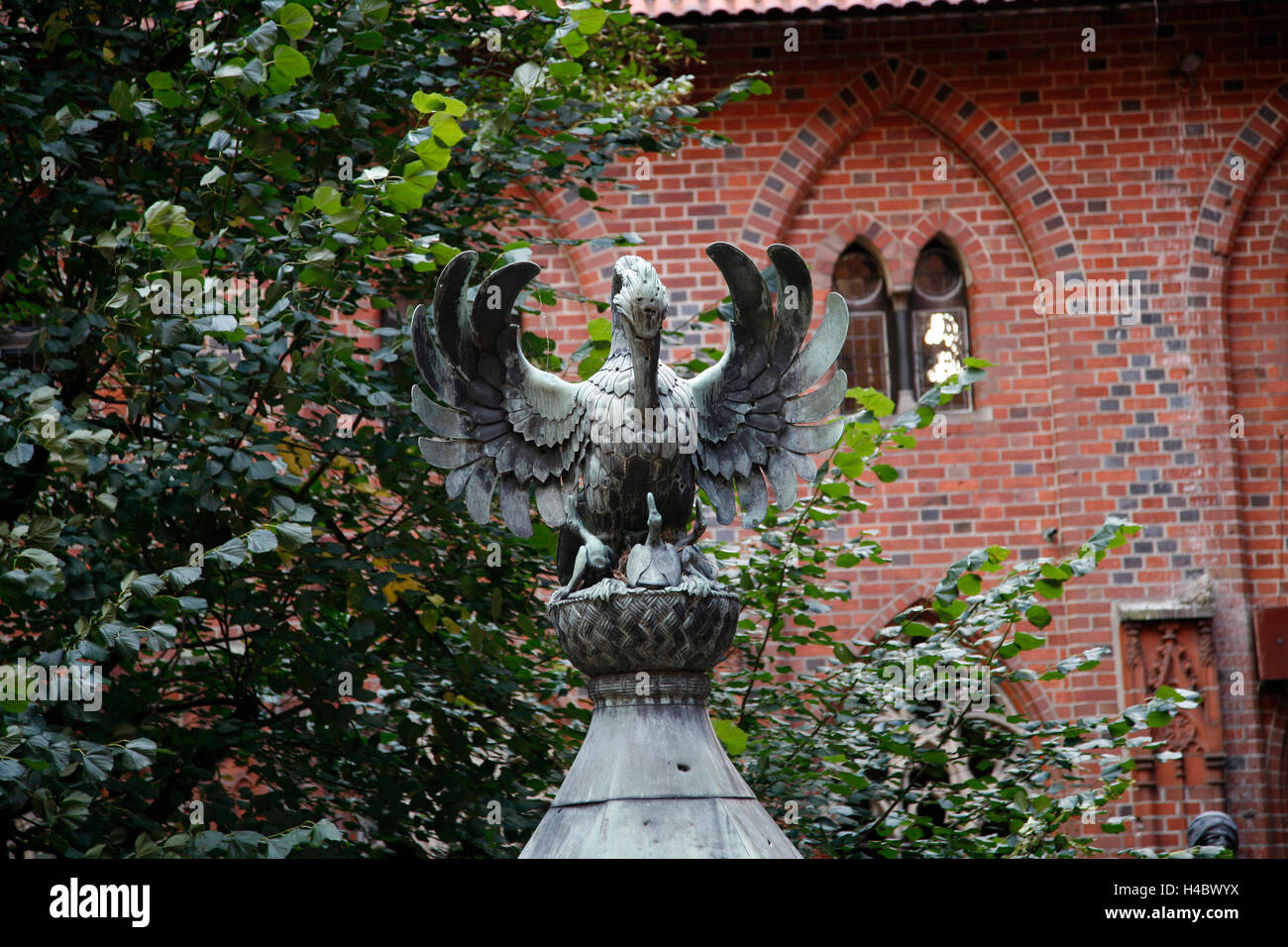 Polen, Pommern, Malborski, Marienburg, Marienburg, Brunnen oben Stockfoto