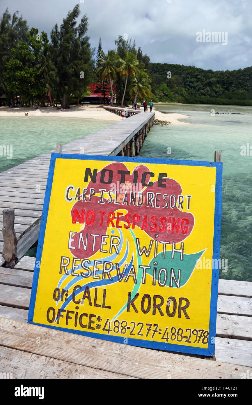 Carp Island Resort zu signieren, Carp Island, Republik von Palau, Mikronesien, Pazifik Stockfoto