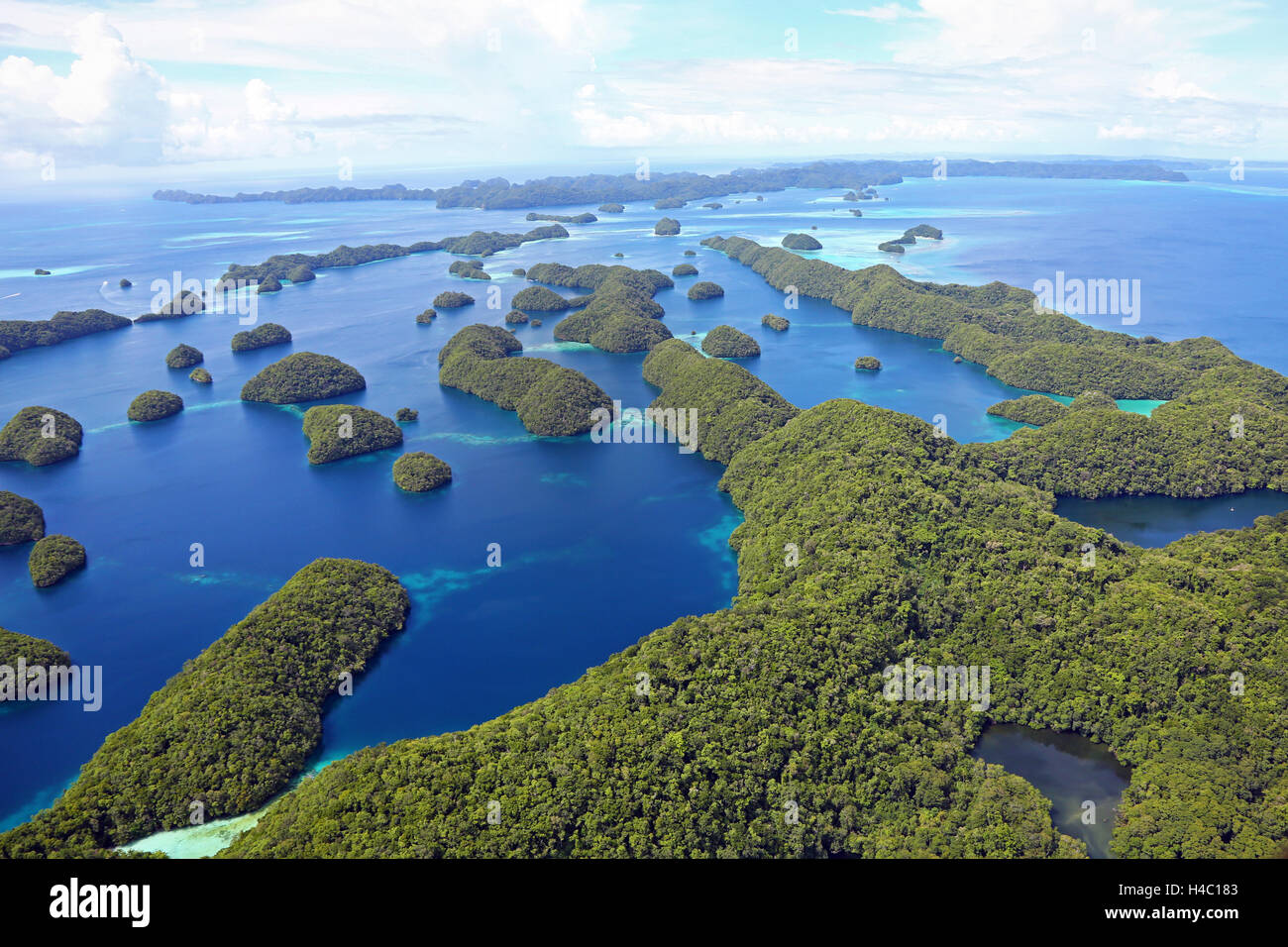 Luftaufnahme der Inseln im Archipel von Palau, Republik Palau, Mikronesien, Pazifik Stockfoto